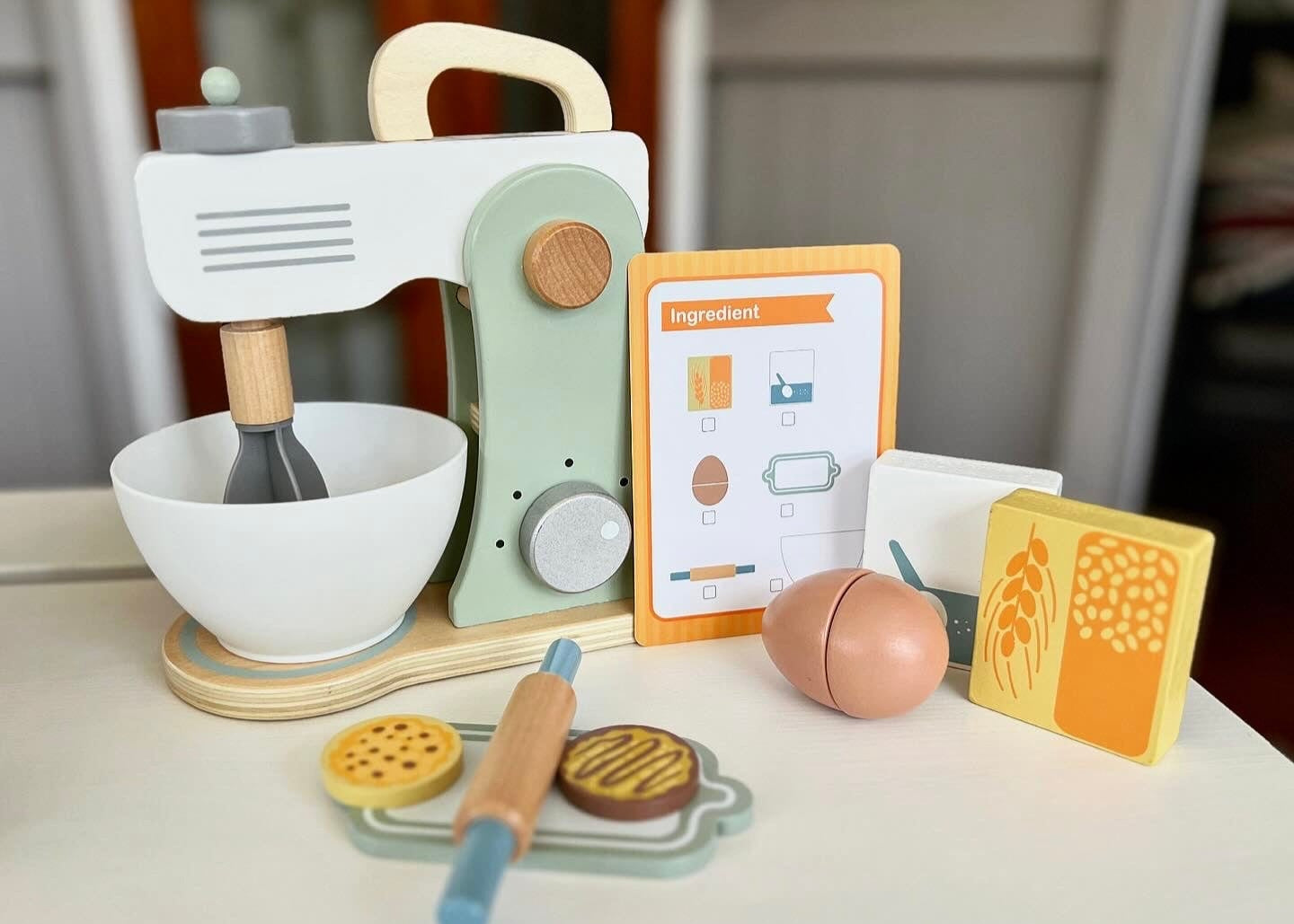 Deluxe Wooden Baking Set