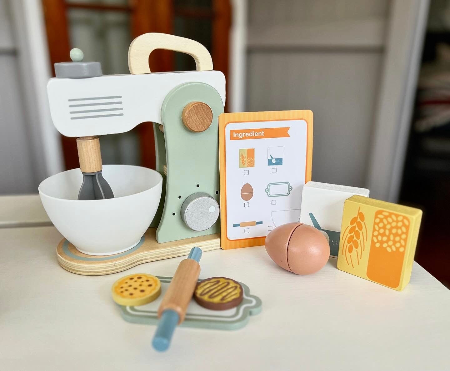 Deluxe Wooden Baking Set