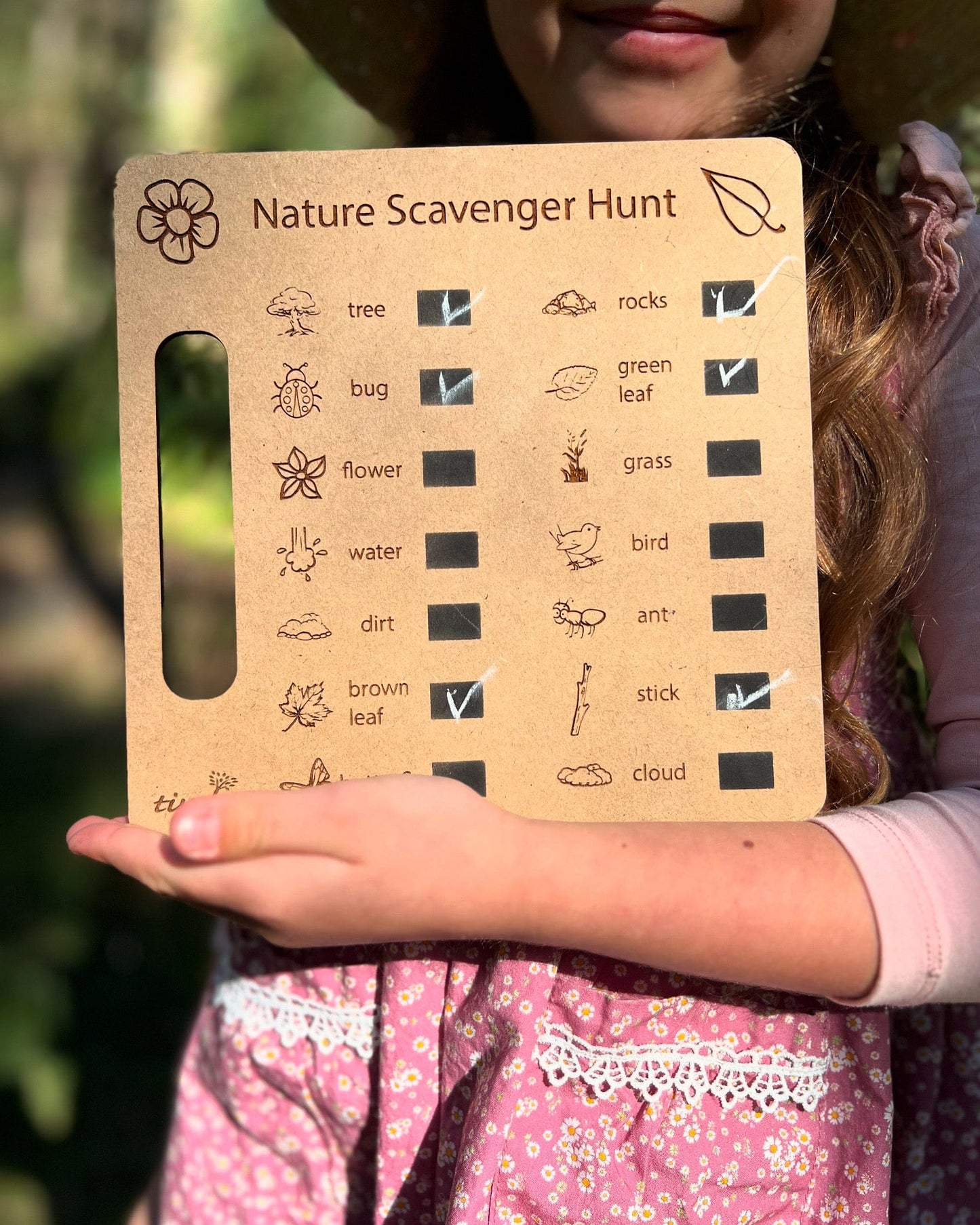 Nature Scavenger hunt board